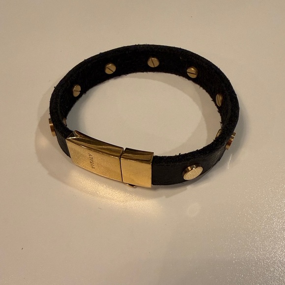 Elegant Gold and Clear Chain Necklace plus leather bracelet - Picture 7 of 8